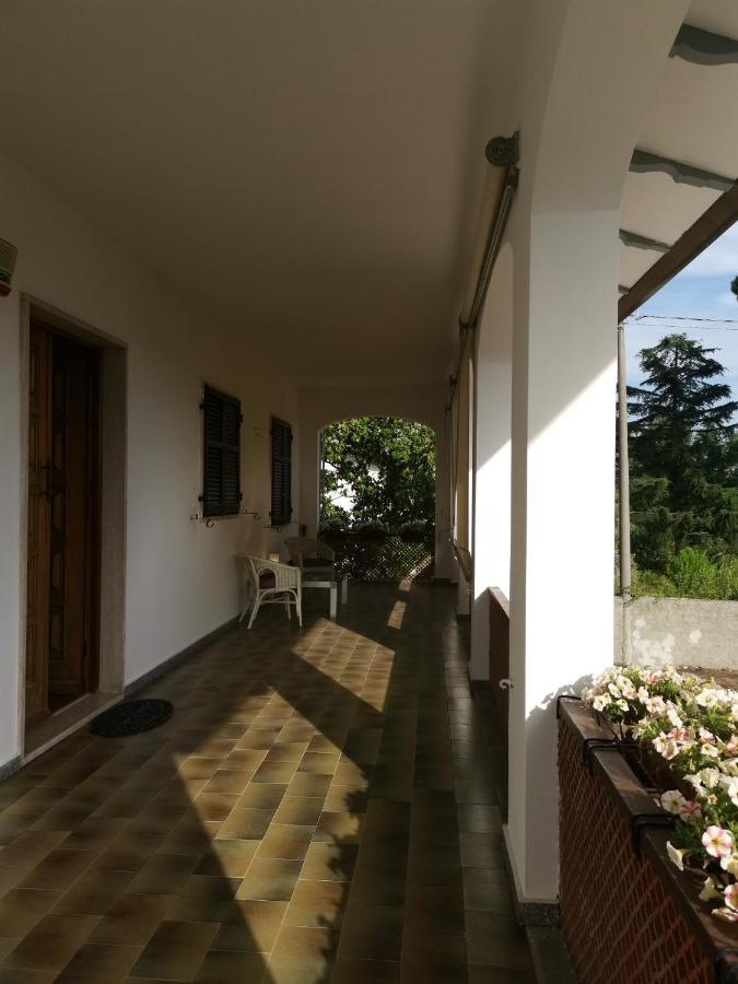 Villa Flora Affittacamere Luni Ngoại thất bức ảnh