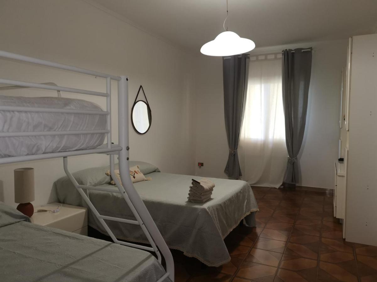 Villa Flora Affittacamere Luni Ngoại thất bức ảnh