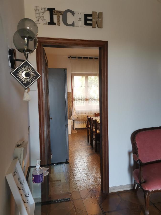 Villa Flora Affittacamere Luni Ngoại thất bức ảnh